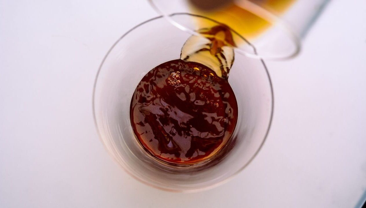 coffee pour showing clarity and consistency in brewing.